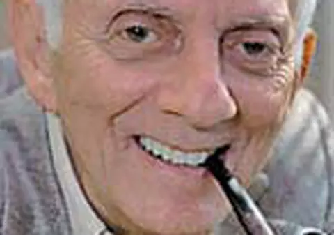 A murit creatorul serialului 'Beverly Hills'