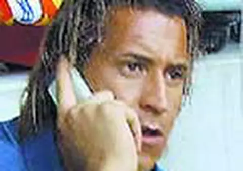 Carlos se simte persecutat