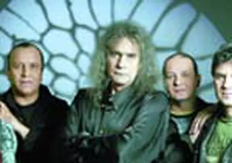 Iris, show in Piata Constitutiei