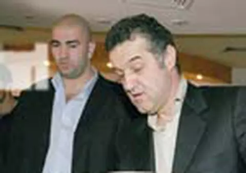 Gigi Becali se 'ascunde' de jucatori