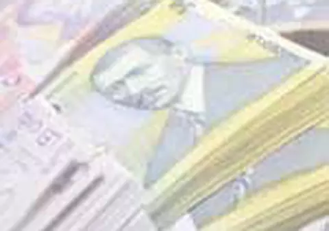 Au scazut salariile in Romania