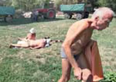 Demolatorii au stricat 'plaja' din Herastrau