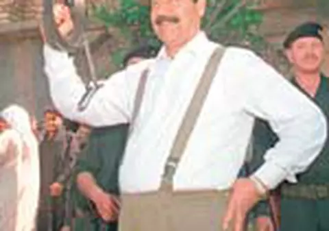 Saddam: 'Mai bine impuscat decat spanzurat'