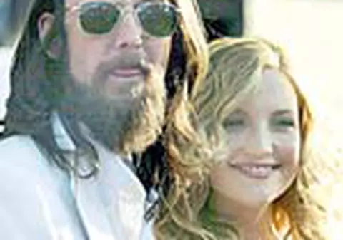 Kate Hudson si Chris Robinson si-au spus adio dupa un mariaj de 6 ani