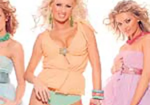 Blondy si Banica jr, blocati in trafic