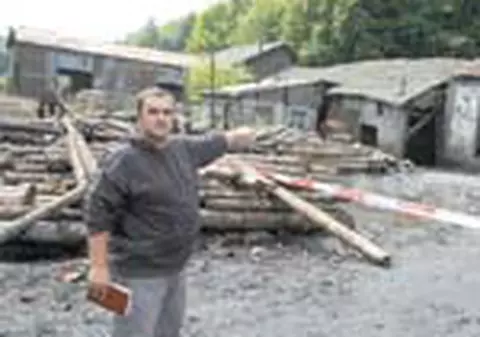 Pierduti iar sub pamant