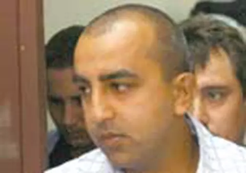 Soferul ucigas da vina pe semafor