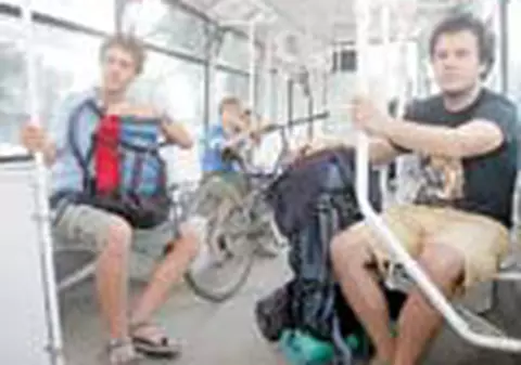  Monstrii care 'ataca' in autobuz