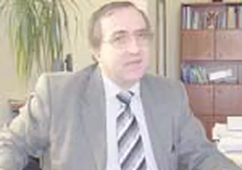 Demnitar cu trei joburi