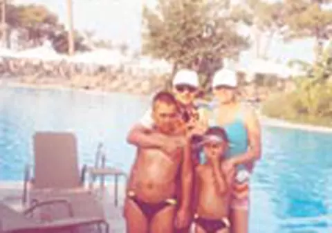 MARCEL PAVEL: CURA DE FRUCTE DE MARE IN ANTALYA