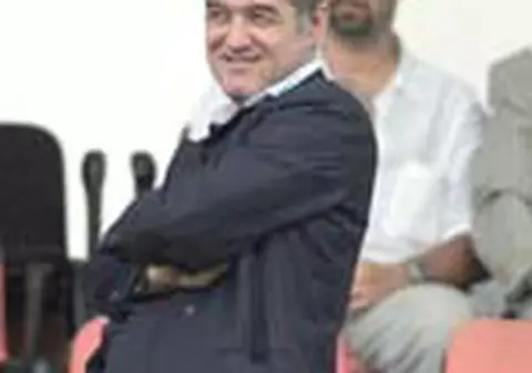 Buzunarele lui Gigi raman pline