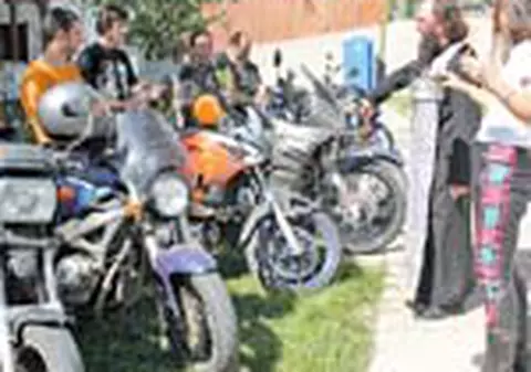 Nunta pe motociclete 