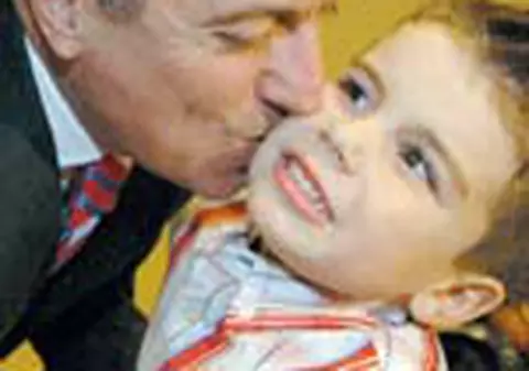 Ioana Tariceanu, sfatuita de sot sa vorbeasca mai rar