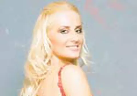 Julia canta la Focsani