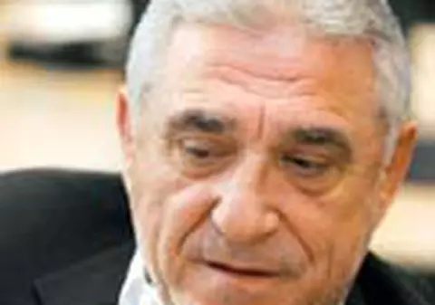 5 by-pass-uri la inima lui Giovani