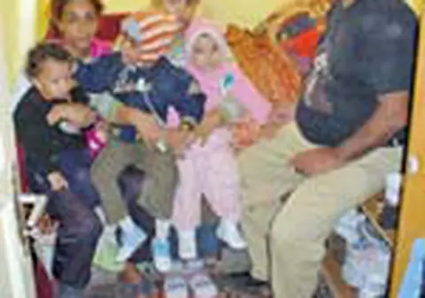 Sapte suflete intr-un subsol de bloc