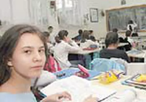 Copiii au scapat de raie, dar au dat de paduchi