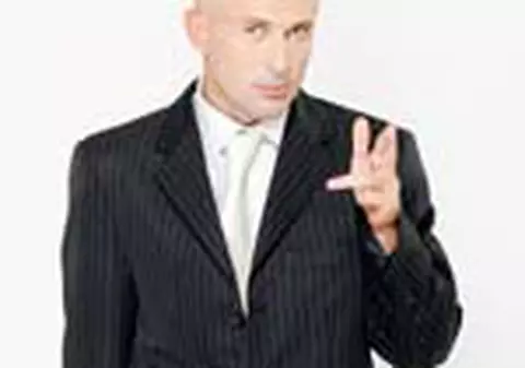 Mugur Mihaescu intra adesea in conflict cu prietenii si rudele