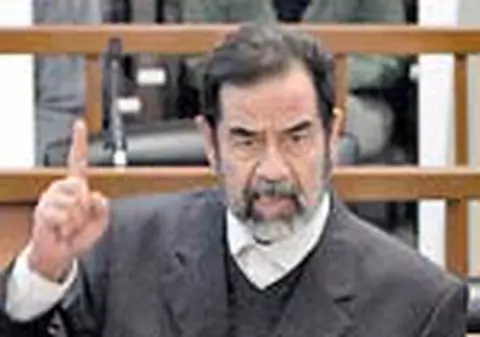 Saddam asteapta azi verdictul