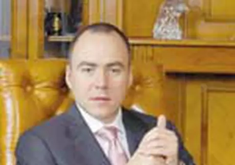 2,7 miliarde de dolari