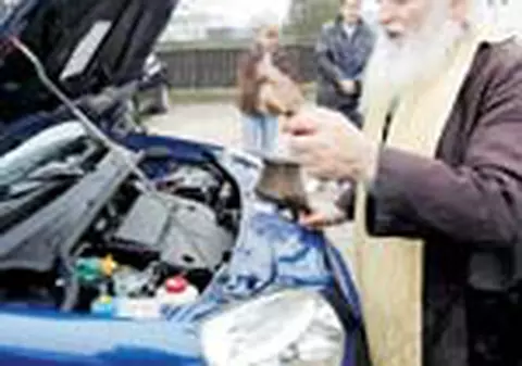 'Doamne, apara-mi masina!'