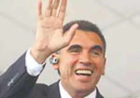 'Mutule, stai in banca ta!'