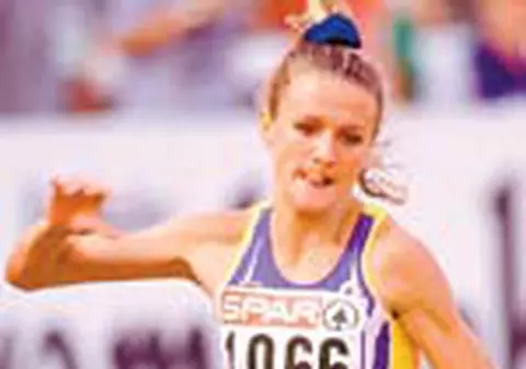 Se dezbraca pentru 1.000.000 € !