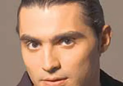 Pepe si-a certat parintii pe versuri