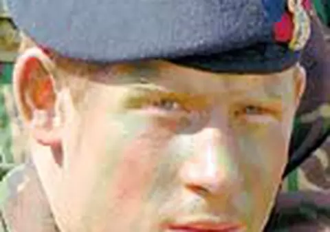 Printul Harry se antreneaza pentru misiunea din Irak