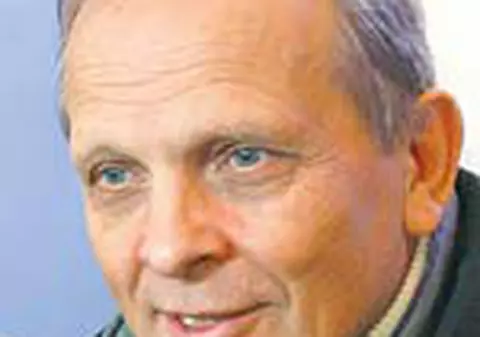 Stolojan nu stia cum il cheama pe Pinalti 