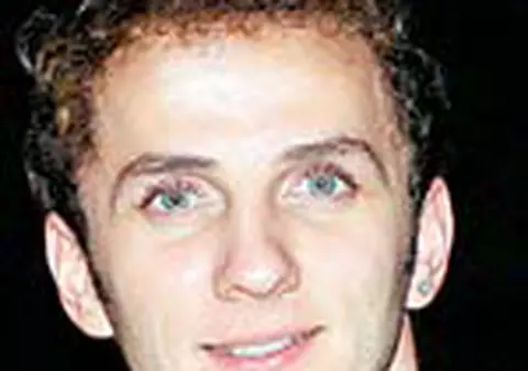 Mihai Traistariu ii face surorii lui un restaurant chinezesc