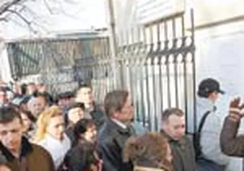 Cozi infernale la declararea masinilor in leasing