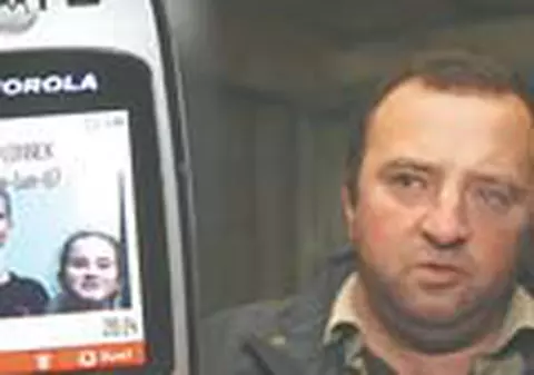 Fetita peste care a cazut acoperisul a iesit din coma
