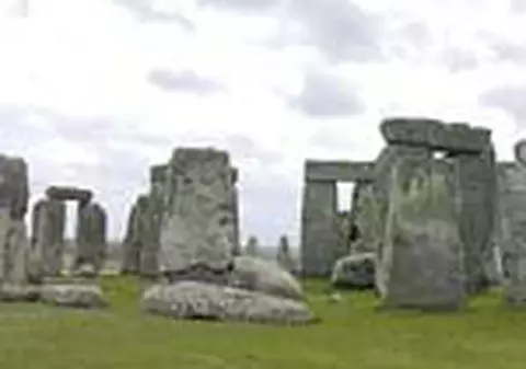 Sat preistoric descoperit langa Stonehenge