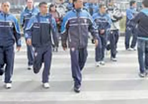 Unii la plimbare, altii la biliard