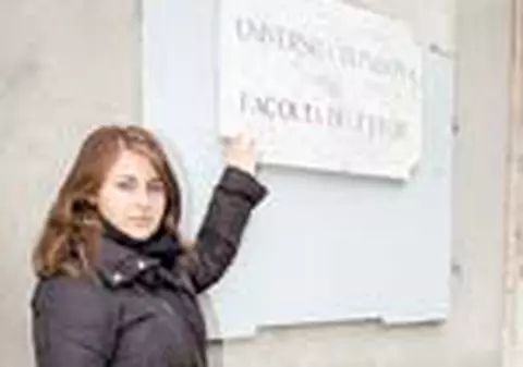 O focsaneanca este studenta de top, la o facultate italiana