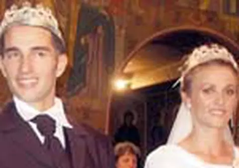 Ionela Tarlea a divortat