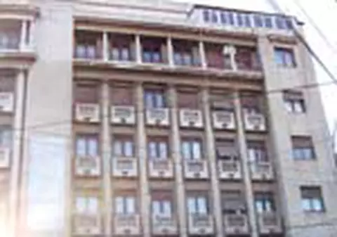 Bulinele rosii, din nou pe blocurile periculoase