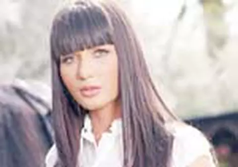 'Sunt singura de trei luni'