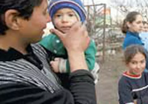 Ei isi platesc singuri doctorul