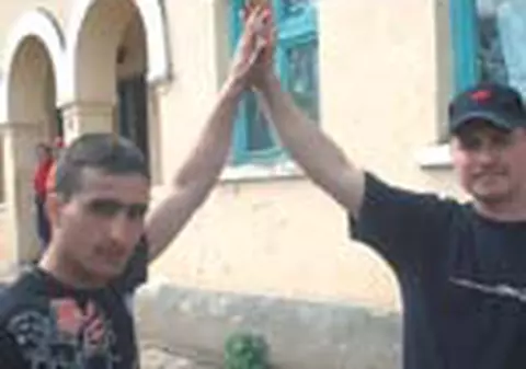 Castigatorii de la Loto stau fara apa  si curent 