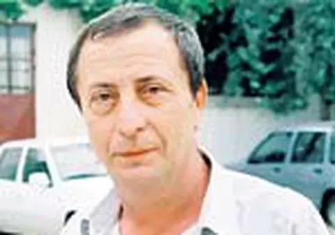 Patronul unui service auto s-a spanzurat