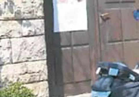 Se cauta parintii unui bebelus roman