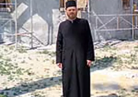 'Ajutati-ne sa terminam biserica'