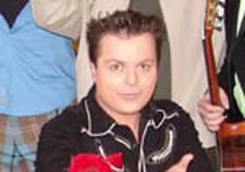 Mister M si-a cerut iubita de nevasta 