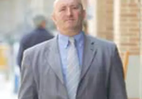 El vrea sa fie primar in Spania