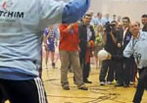 Basescu catre Hutupan: 'Treci in poarta!'