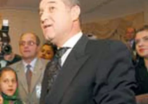 Becali a donat 15.000 &euro;