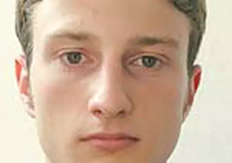 Andrei este fiul lui Dumitru Tinu