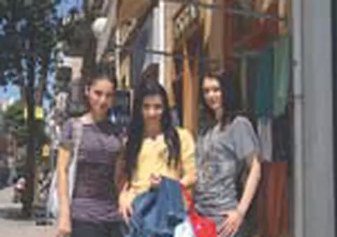 'Etnicele' si-au luat portocali din Cipru 